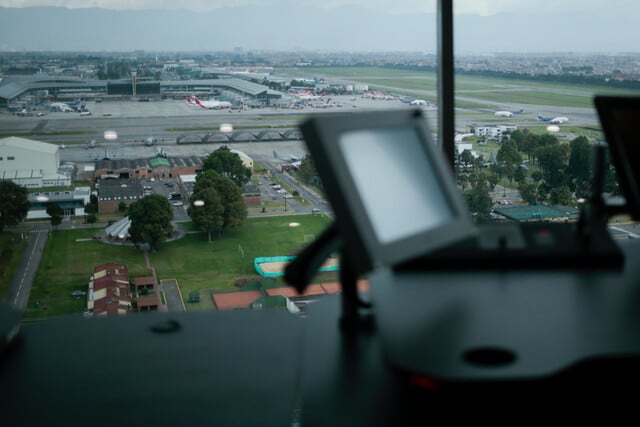 Tres turistas borrachos provocaron disturbios dentro de un avión y fueron bajados en Aeroparque