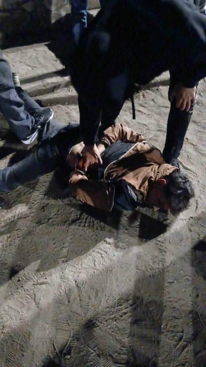 Un policía atropelló a un motociclista en Morón, se escapó y luego mató al primo de la víctima