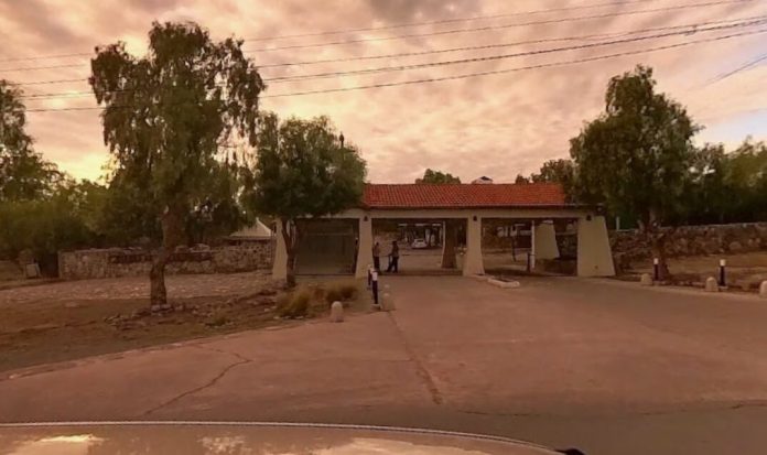 Desnuda y tapada con una sábana: hallaron el cuerpo de una mujer en un country de Mendoza y detuvieron a su ahijado por el crimen