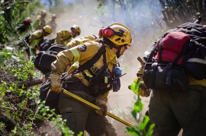 Enviaron más de $100 mil millones a bomberos de todo el país en medio de los incendios que afectan a varias regiones