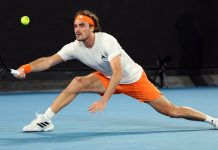 La “absurda” lesión de Tsitsipas por jugar otro deporte que lo eliminó del Australian Open: “Me quedé en shock”