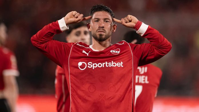 La figura del fútbol argentino que busca cerrar el Santos tras acordar la continuidad de Neymar