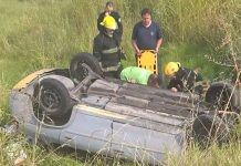 Pergamino: volcó de noche, pasó nueve horas encerrado esperando ayuda y sobrevivió