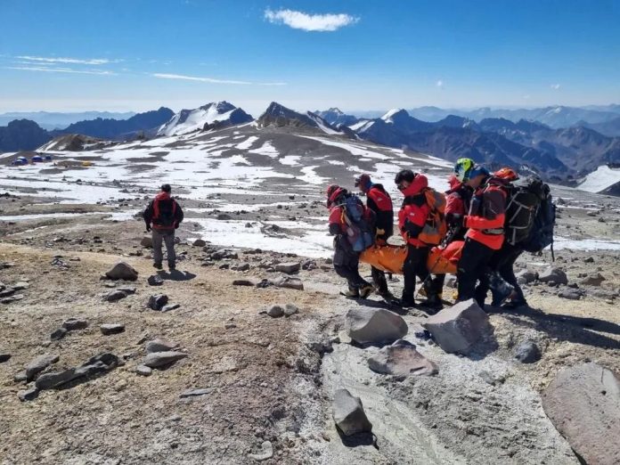 Rescataron a un andinista estadounidense que estaba en grave estado en el Aconcagua