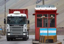Se reportaron complicaciones en la ruta que conecta a Mendoza con Chile, tras el fuerte temporal de lluvia y granizo