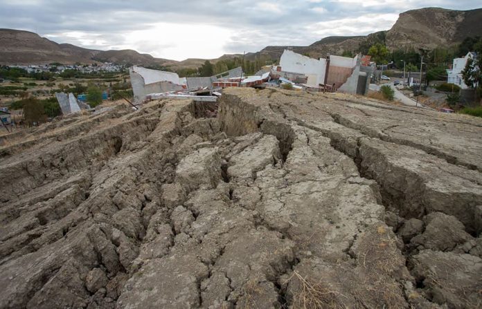Suspendieron los festejos del aniversario de Comodoro Rivadavia por el desplazamiento del Cerro Hermitte