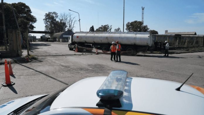 Un camionero murió atropellado cuando intentó ingresar a pie al puerto de Rosario: investigan cómo ocurrió