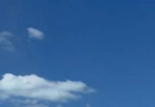 Un fuerte torbellino sorprendió en la playa de Valeria del Mar: volaron sombrillas, sillas y hasta un gazebo