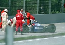 La historia detrás del accidente fatal de Ayrton Senna contada por el creador del coche: su teoría sobre la falla que le costó la vida al ídolo