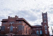 La Usina del Arte, el gigante eléctrico que iluminó la ciudad: del abandono a convertirse en faro cultural de Buenos Aires