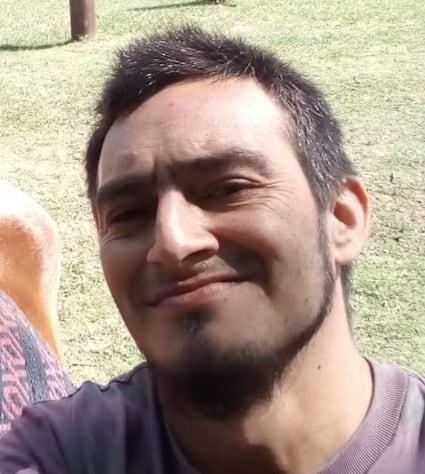 Le dio la mano y después lo baleó frente a sus hijas: identificaron al sicario del ajuste de cuentas en Moreno