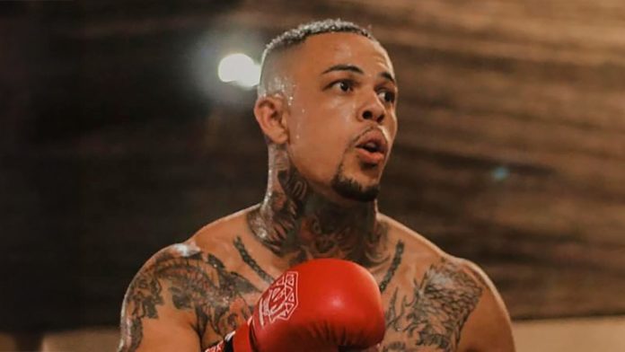 Murió un luchador brasileño de MMA mientras instalaba un aire acondicionado