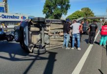 Otro choque en la General Paz: una camioneta volcó y cortó todo el tránsito