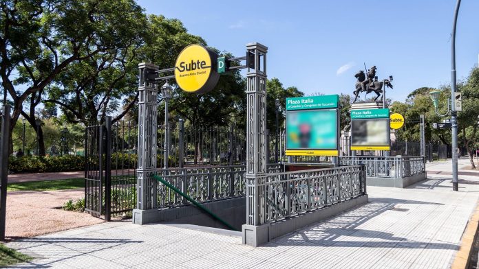 Reabrió hoy una estación clave de la línea D del subte