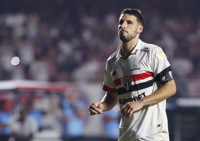 Sorpresa: un ex goleador de Boca Juniors fue ofrecido a River Plate y está siendo evaluado por Gallardo