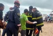 Un hombre volaba en parapente y se estrelló contra una roca en los Acantilados de Mar del Plata