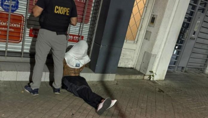 Detuvieron en Rosario a un prófugo de la Justicia vinculado a la banda Los Menores