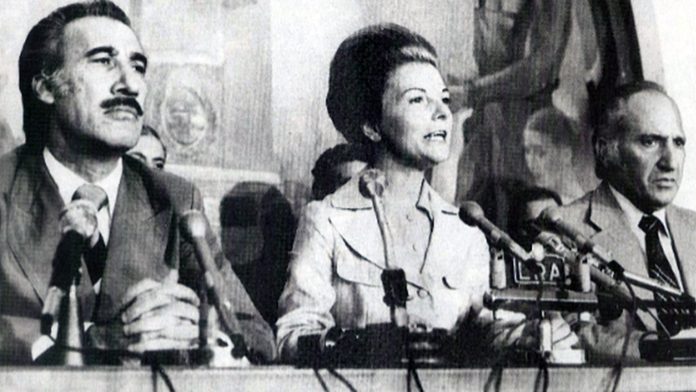 Dirigentes “borrados”, una CGT sin representación y legisladores que vaciaban sus despachos: las últimas horas de democracia