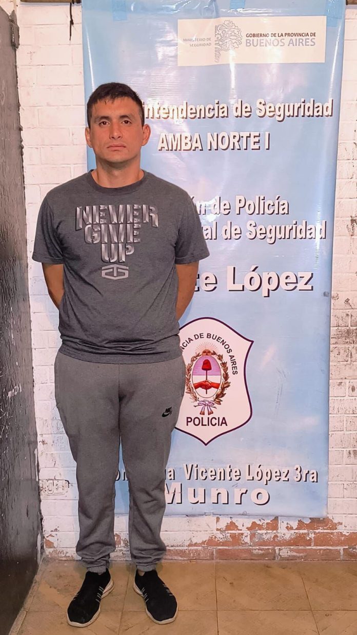 El traicionero ataque por la espalda en Munro para robar una botella y auriculares: los antecedentes del detenido