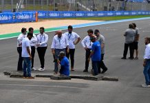 Impacto en el Gran Premio de Brasil del MotoGP por la aparición de un enorme agujero en medio de la recta principal