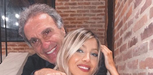 La emoción de Oscar Ruggeri durante su discurso en el casamiento de su hija Cande: “Lloro, sí”