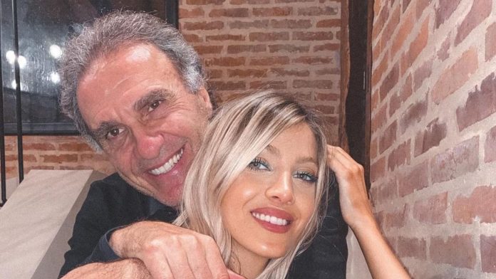 La emoción de Oscar Ruggeri durante su discurso en el casamiento de su hija Cande: “Lloro, sí”