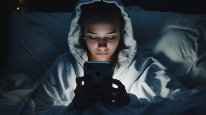 Las redes sociales y los adolescentes, un debate que se expande en el mundo: ¿prohibición total o uso limitado?