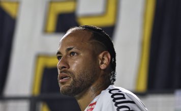Neymar enfrenta una demanda de su ex cocinera, que afirmó haber sufrido lesiones por trabajar más de 14 horas diarias