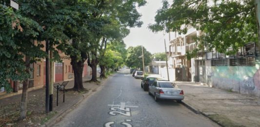 Robaron a una jubilada de 94 años en La Plata: ingresaron mientras dormía, la inmovilizaron y le exigieron dólares