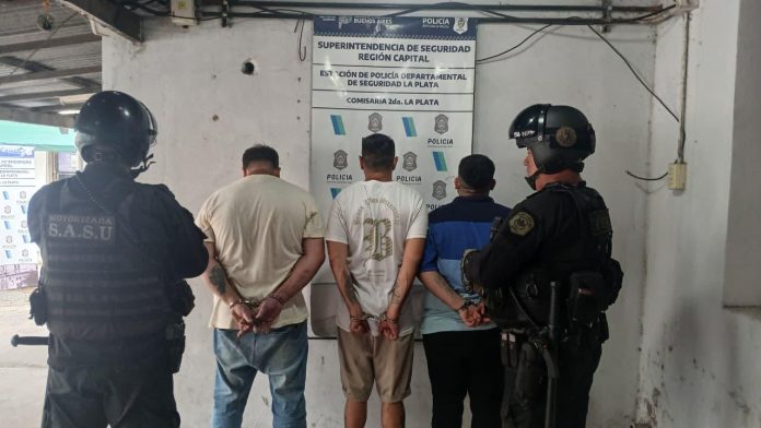 Una persecución finalizó con tres detenidos con un frondoso pasado criminal y pedidos de captura