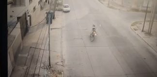 Video: el momento en que un motociclista en Quilmes murió al impactar con una soga