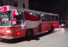 Atacaron con piedras un micro que llevaba un equipo de fútbol infantil en Miramar: hay un menor herido de gravedad