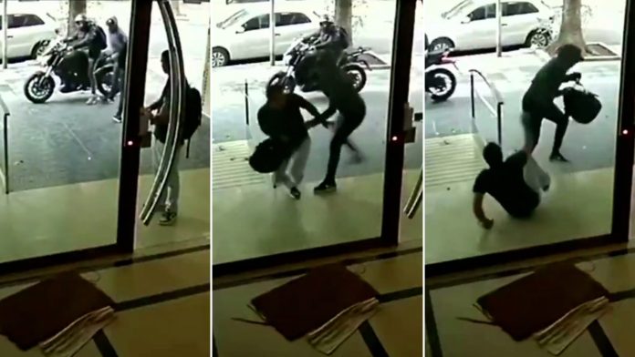 Dos motochorros arrastraron a un hombre para robarle una mochila con dinero en Villa Santa Rita