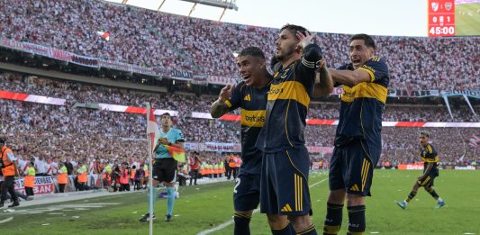 El gol de Paredes desde la tribuna, el intruso en el campo y la intimidad de los festejos: lo que no se vio del triunfo de Boca ante River