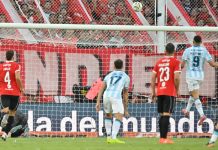 El penal que falló Maravilla Martínez y la llamativa reacción del arquero Rey en el clásico Independiente-Racing