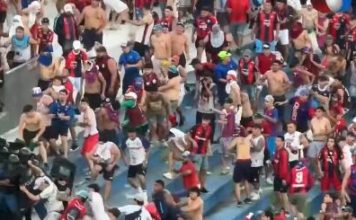 El video de los incidentes en el clásico Cerro Porteño-Olimpia: el cruce entre hinchas y la Policía que obligó a suspender el partido