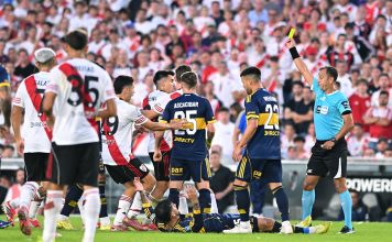 Empujones y dos amarillas: el áspero cruce entre Acuña y Paredes en el Superclásico entre River Plate y Boca Juniors