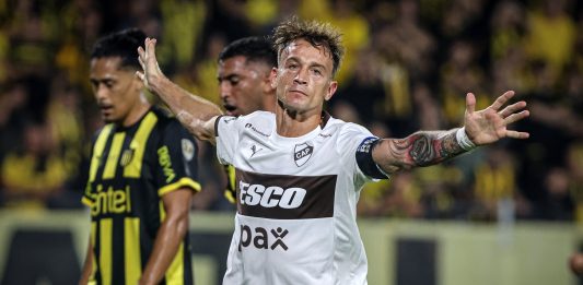 Histórico triunfo de Platense ante Peñarol: lo venció 2-1 en Uruguay y se ilusiona en la Copa Libertadores