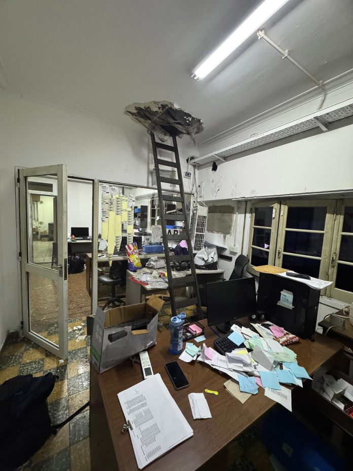 Intentaron un golpe boquetero en una distribuidora de La Plata y fueron descubiertos por la policía