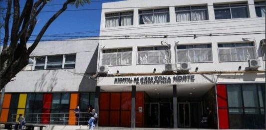 Internaron a un bebé de 2 años por consumo de cocaína: la mamá acusó al padre de drogarlo para “calmarlo”