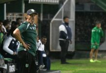 La explosiva conferencia de Pedro Troglio contra los periodistas de Banfield: “Pidieron mi cabeza y es de muy mala gente”