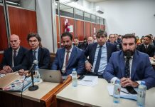 Nuevo juicio por Maradona, día 1: la frase que enojó a Dalma y Gianinna, el protagonismo de las defensas y una tensa calma