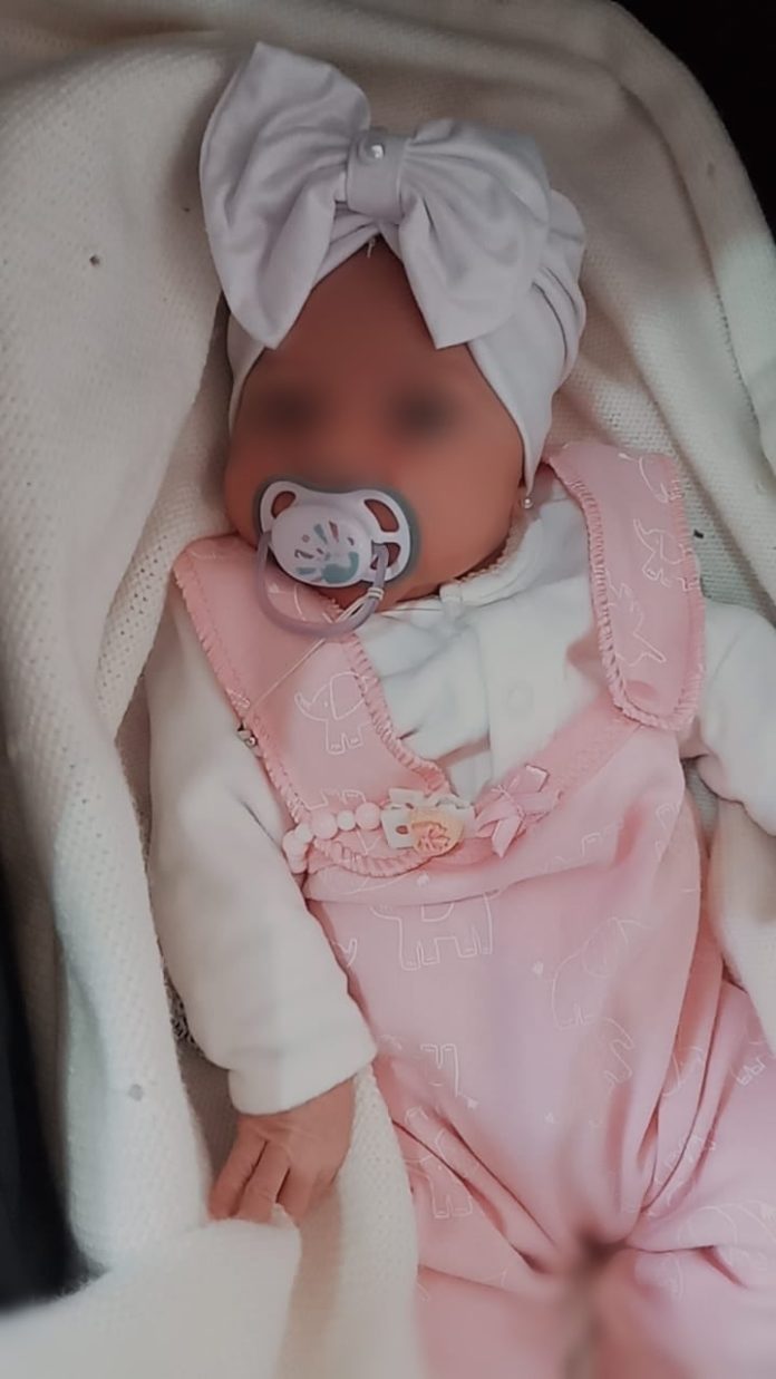 Policías de Córdoba le salvaron la vida a una bebé recién nacida que se estaba asfixiando