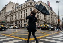 Temperaturas templadas, sin lluvias, pero con vientos: el tiempo para el AMBA y el resto del país