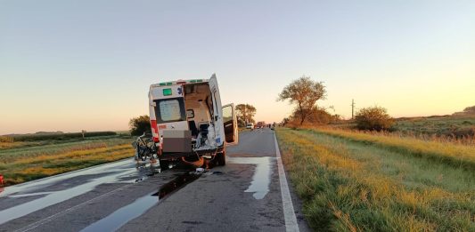Trágico accidente en Córdoba: un muerto y 5 heridos tras el choque entre una camioneta y una ambulancia