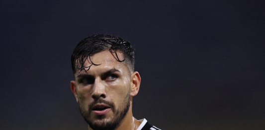 Alerta en la selección argentina por la lesión de Leandro Paredes a 17 días del debut en el Mundial: las opciones que tiene Scaloni