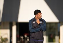Carlos Tévez dejó de ser el entrenador de Talleres tras la eliminación ante Belgrano en el clásico de Córdoba