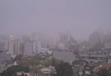 Continua la advertencia violeta por niebla: hasta cuándo durará y cómo seguirá el tiempo para el AMBA