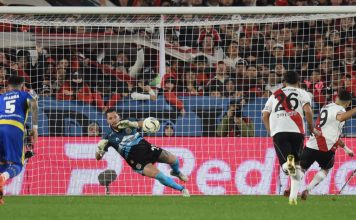 Del codazo de Ávila al golpe de Ledesma: los dos penales a favor de River Plate ante Rosario Central