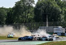 Espeluznante accidente en Monza, con 11 autos involucrados y dos argentinos que evitaron los impactos